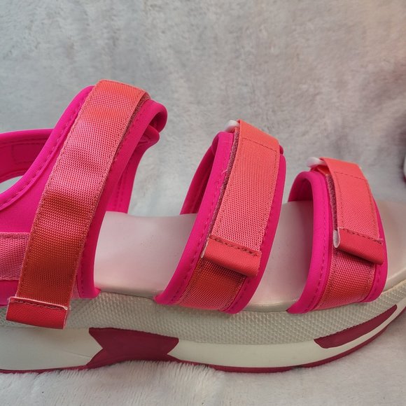 Fuchsia Summer Sneakers Harness Sandals Sizes 7.5 & 9 - Picture 7 of 7